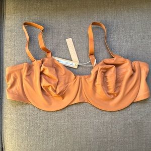 NWT SKIMS - 44C smoothing intimates color- bronze